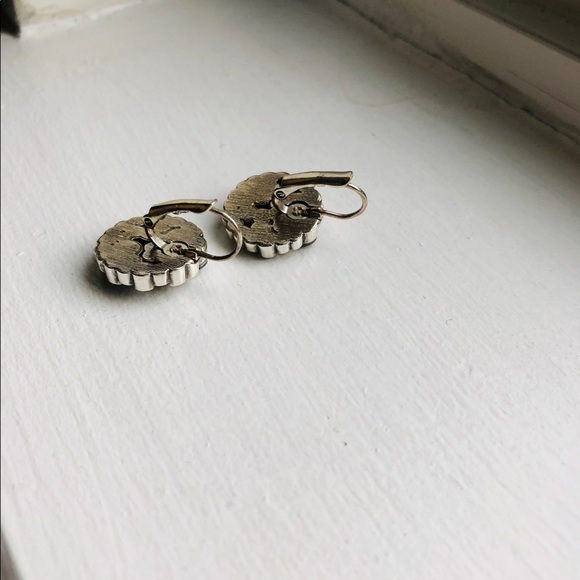 Two Pairs of Sparkly Earrings - Picture 4 of 4